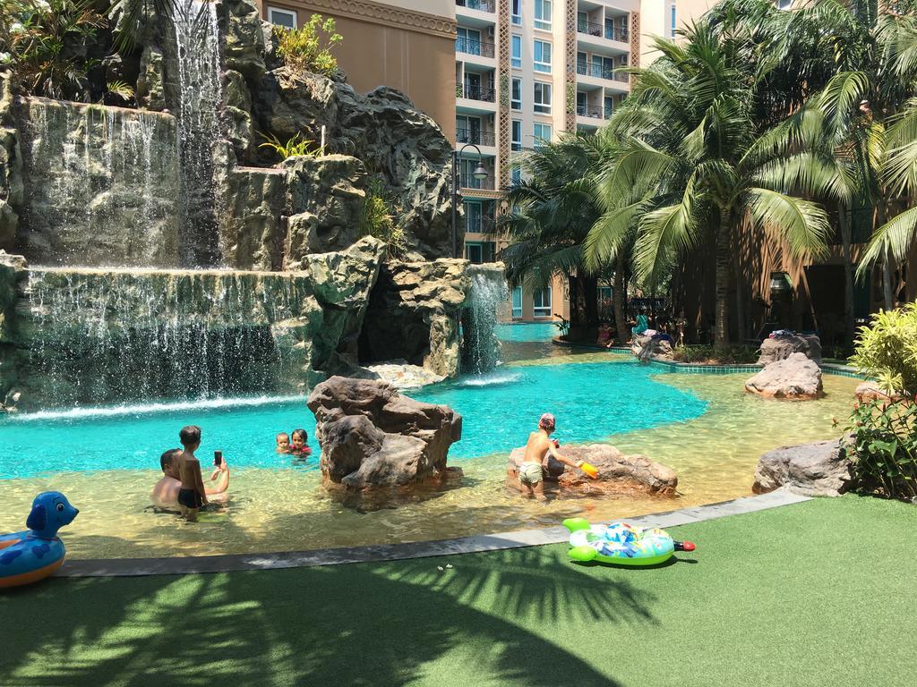 Atlantis Condo Resort Jomtian Pattaya 좀티엔 비치 외부 사진